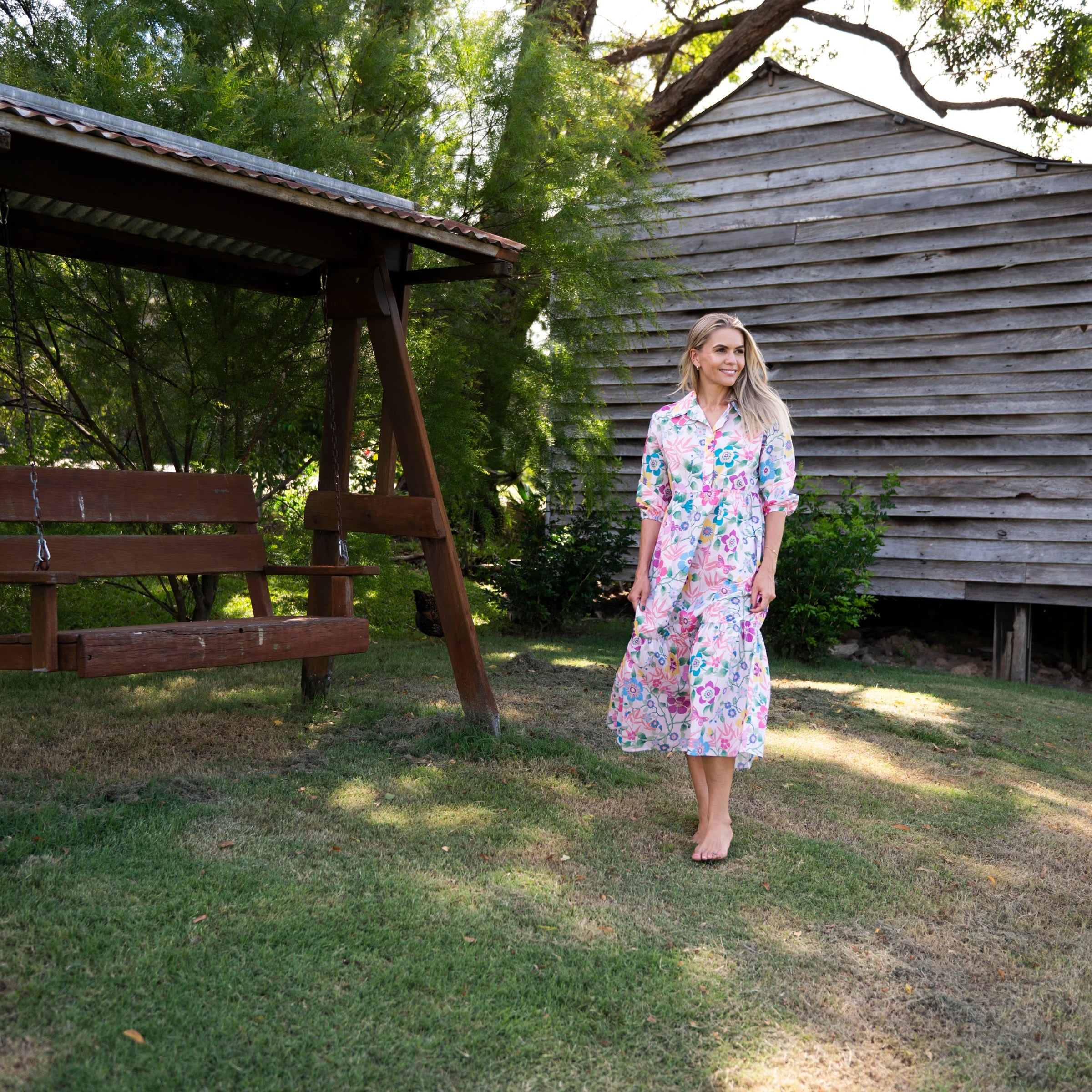 Casual tiered Collared Maxi dress with Collar in Pretty floral fabric 